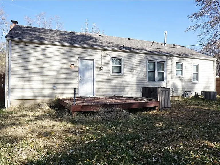 11615 W 68th Pl — Photo 11