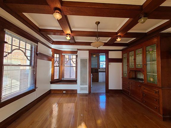 3rd image of 23-33 Linda St #27