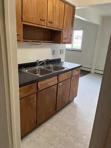 910 Cherry Dr Photo 1