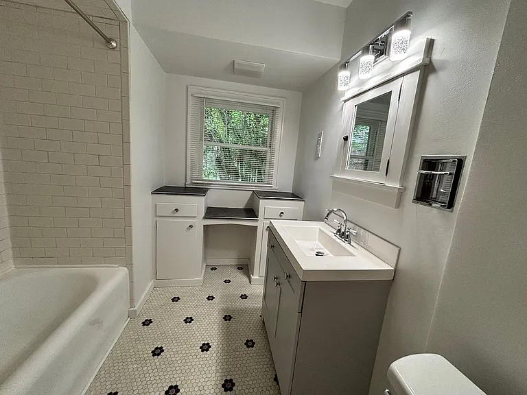 3834 NE Senate St — Photo 7