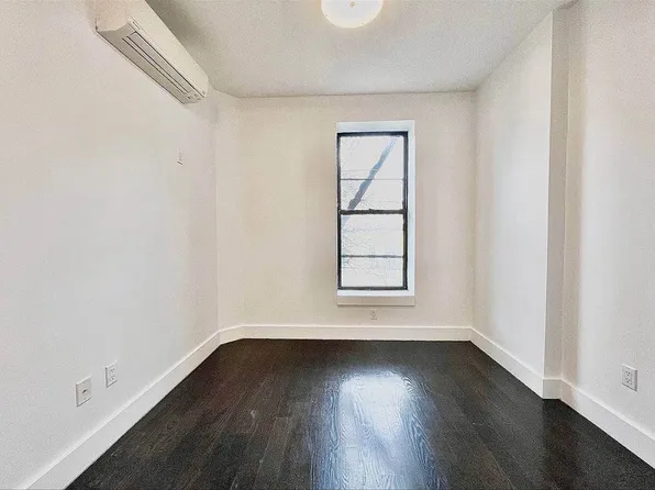 519 Eastern Parkway image 5 of 12