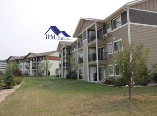 3819 Crossing St SW APT H, Minot, ND 58701