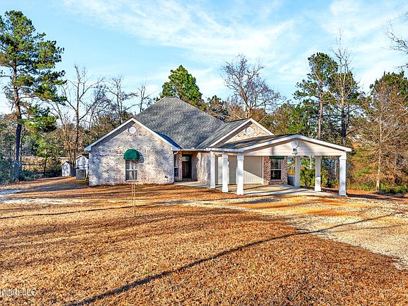 4th image of 19 Lake Michael Ln