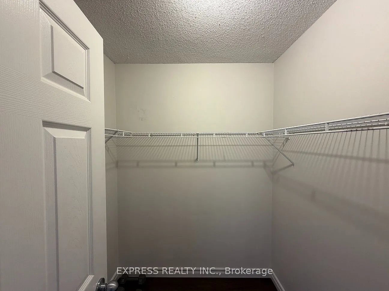 2 bed, $2,700 — Photo 4