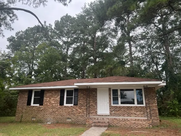 784 Rose Ct, Lumberton, NC 28358