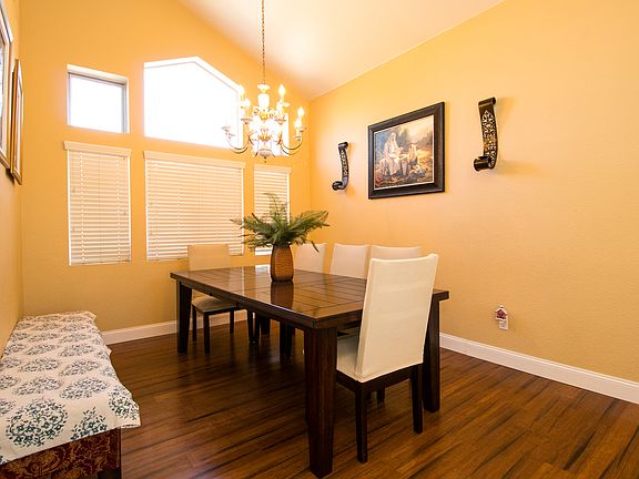 3rd image of 23820 Cadenza Dr