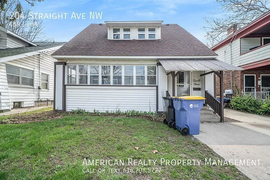 204 Straight Ave NW