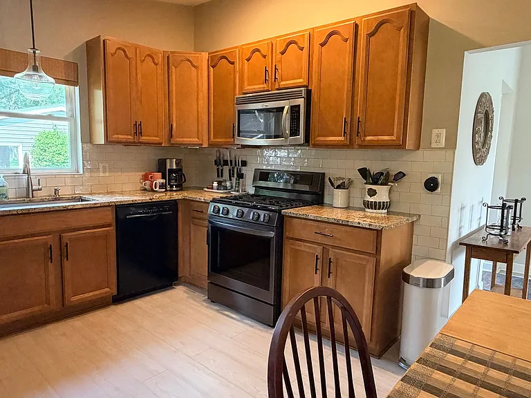 4234 Riverside Dr — Photo 27