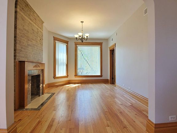 4th image of 1647 N Sawyer Ave
