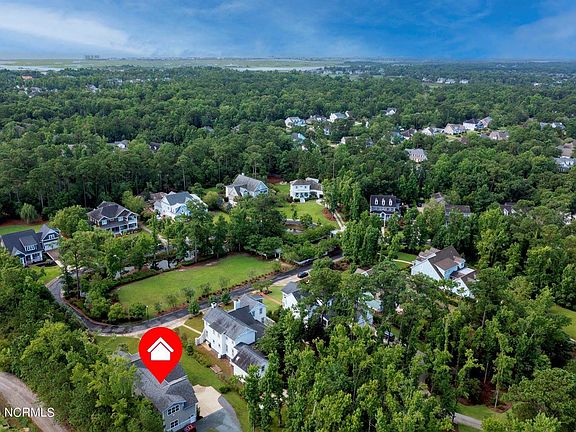 5th image of 303 Whisper Park Dr