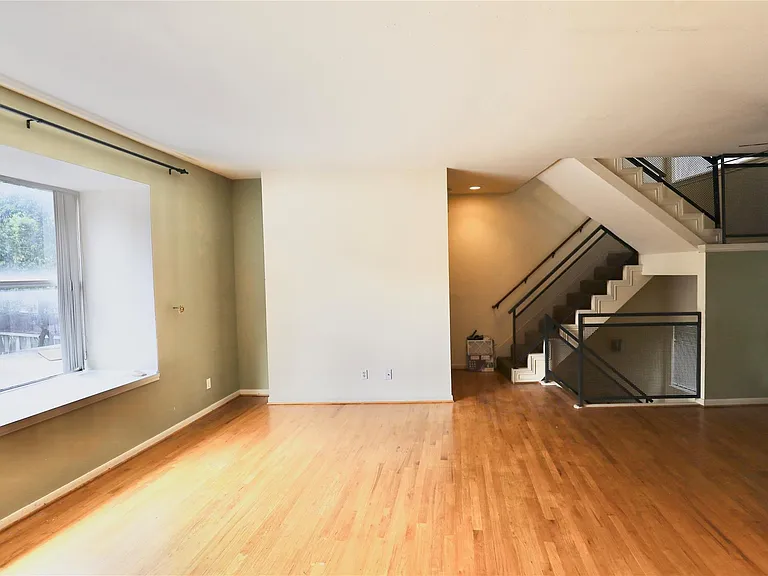 404 Rosalie St — Photo 6