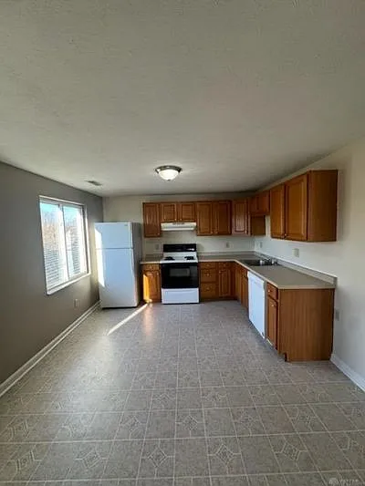 849 S Maple Ave #B — Photo 3