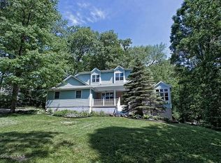 212 White Tail Ln, Clarks Summit, PA 18411
