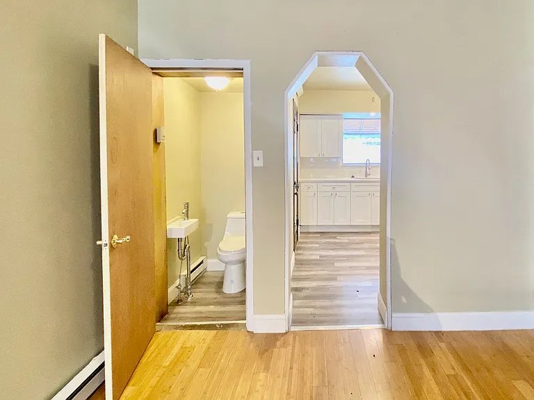 2436 S Mole St — Photo 4