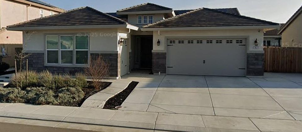 1st image of 1820 Van Ruiten Dr