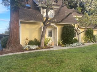 2548 W Middlefield Rd, Mountain View, CA 94043