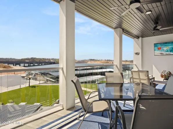 1055 Topsider Ln #212, Osage Beach, MO 65065