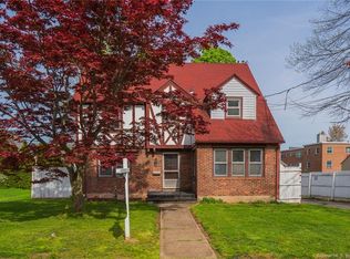 102 S Highland St, West Hartford, CT 06119