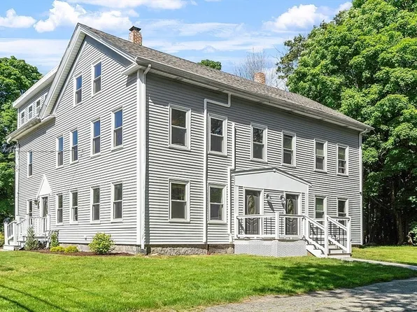 51 School St #3, Upton, MA 01568