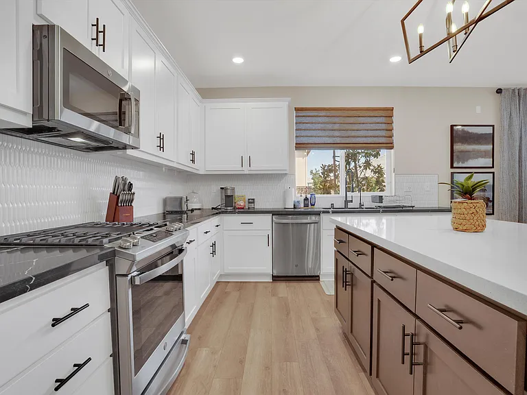 Osprey Dr — Photo 16