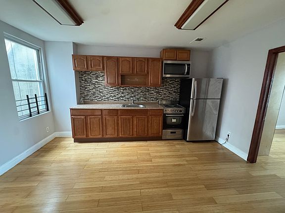 3rd image of 24807 Jericho Tpke APT 2