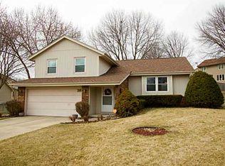 216 Valley West Ct, West Des Moines, IA 50265