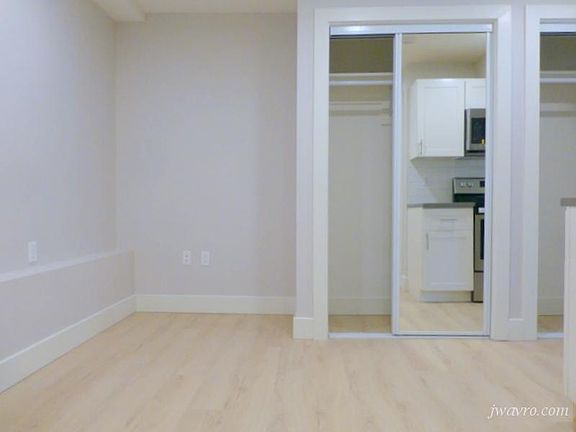5th image of 700 12th Ave