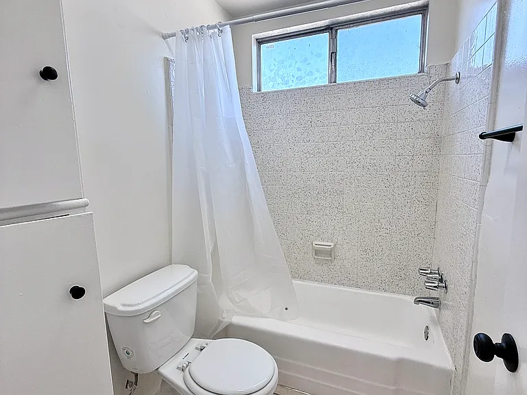 Runnymede St — Photo 11