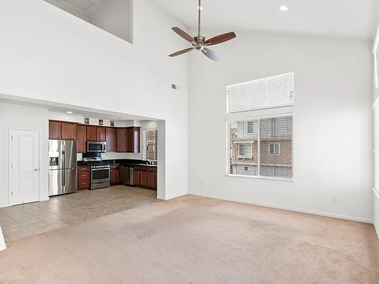 131 Sapphire Ln — Photo 10