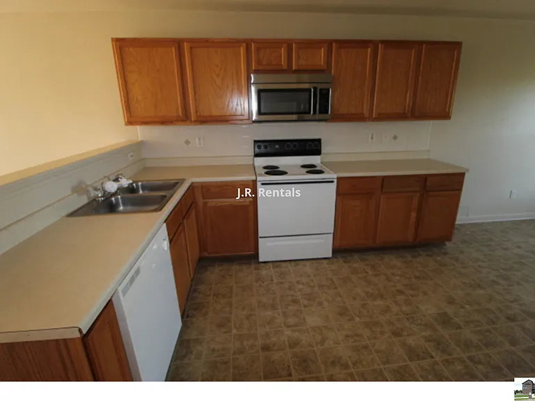 413 Brittney Way #C — Photo 18
