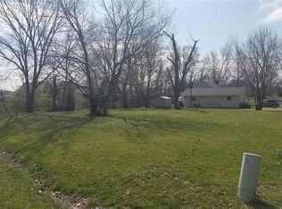 502 Maple Dr, Bethalto, IL