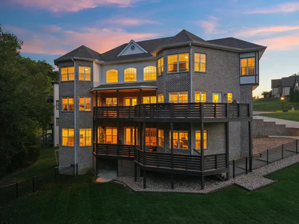 123 Chesapeake Ct, Lebanon, TN 37087