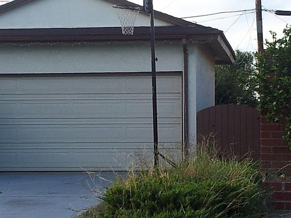 5th image of 2121 W Harle Ave