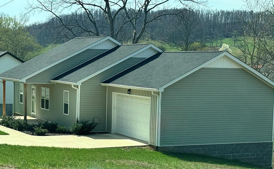 1st image of 1366 Hidden Valley Rd