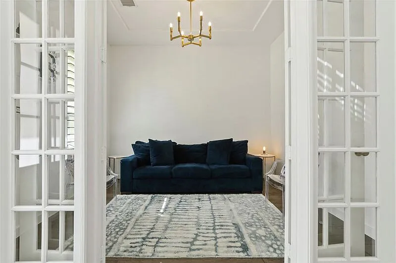 2 bed, 2.5 bath, 1722 sqft, $2,700 — Photo 3
