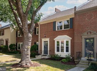 8323 Garfield Ct, Springfield, VA 22152