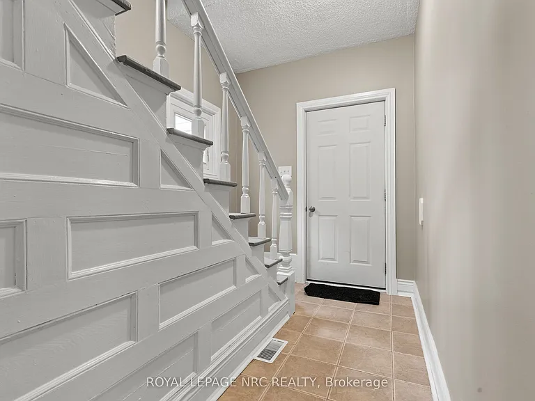 22 Denistoun St — Photo 6