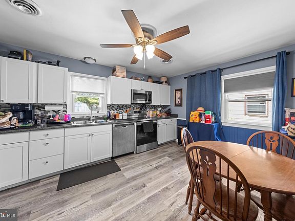 2nd image of 724 Edgar Dr