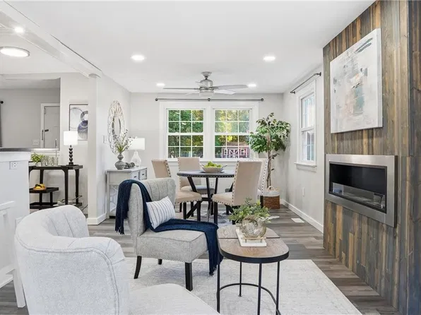 118 Albany Dr, Hampton, VA 23666