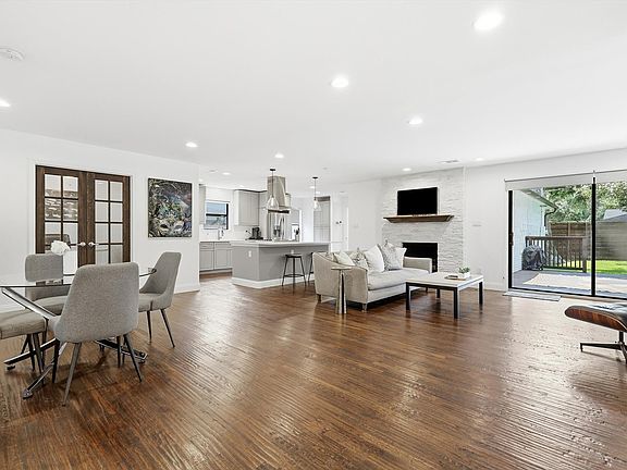 2nd image of 10469 Sinclair Ave