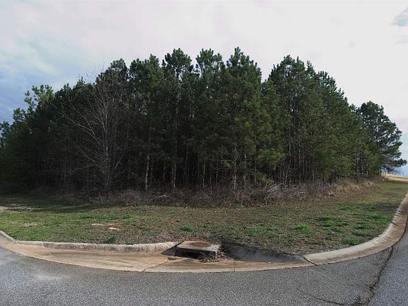 4th image of 127 Lillie Marie Dr
