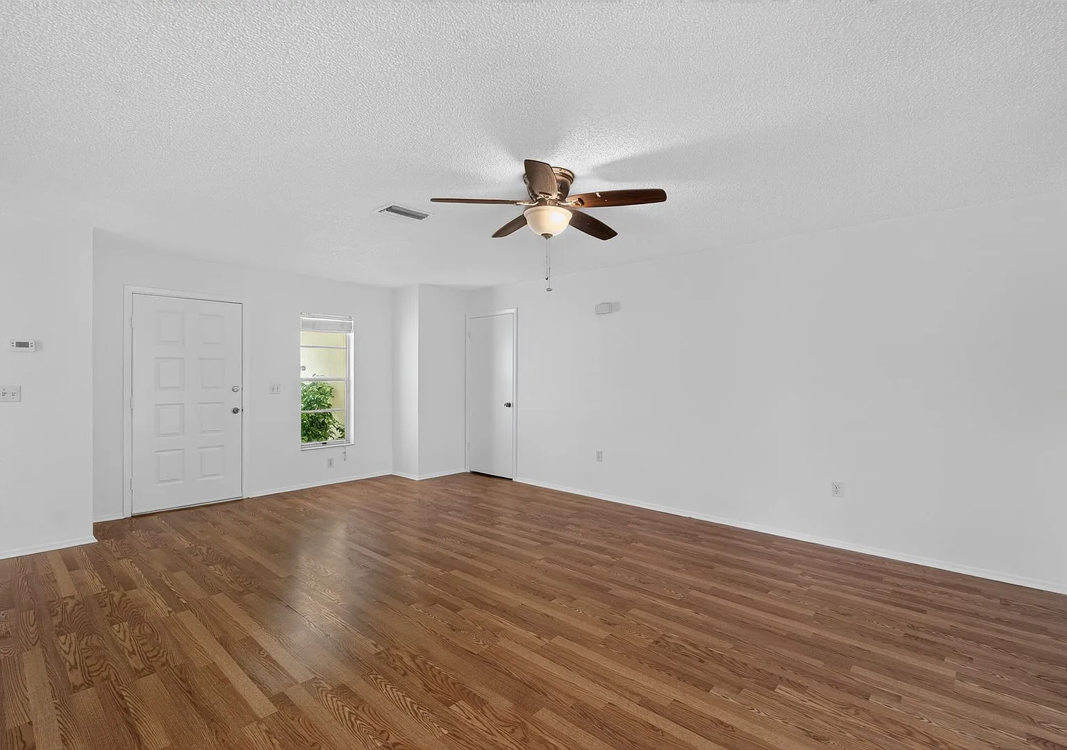 For Rent Charming 2 Bedroom Home in New Port Richey — Photo 4