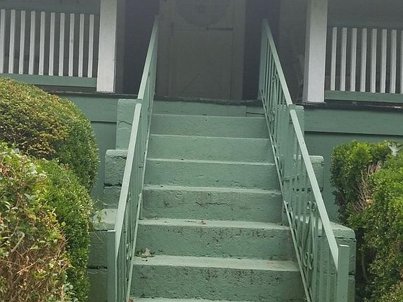 4th image of 2424 Garfield Ave