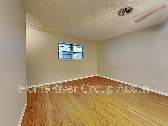 3rd image of 8518 Putnam Dr #A