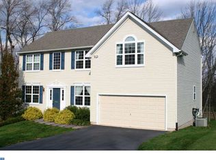 517 Courtside Ave, Gilbertsville, PA 19525