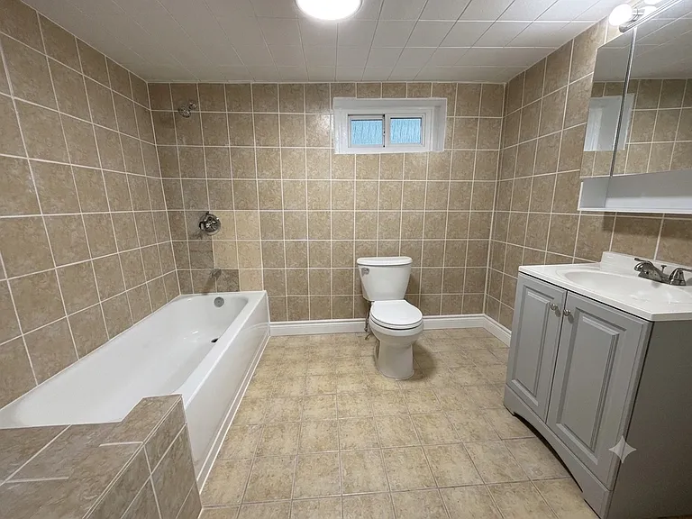 85 Arlington Ave — Photo 5