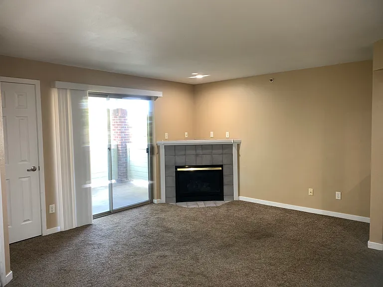33 S Boulder Cir #311 — Photo 3