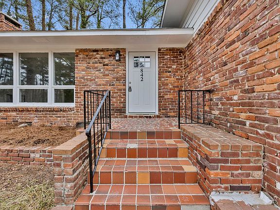 2nd image of 842 Delverton Rd