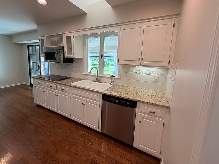 12844 Pembroke Cir — Photo 20