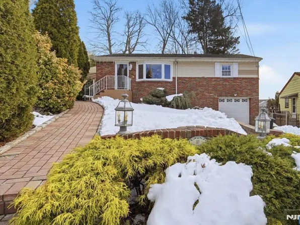 10 Riverview Ct, Kearny, NJ 07032